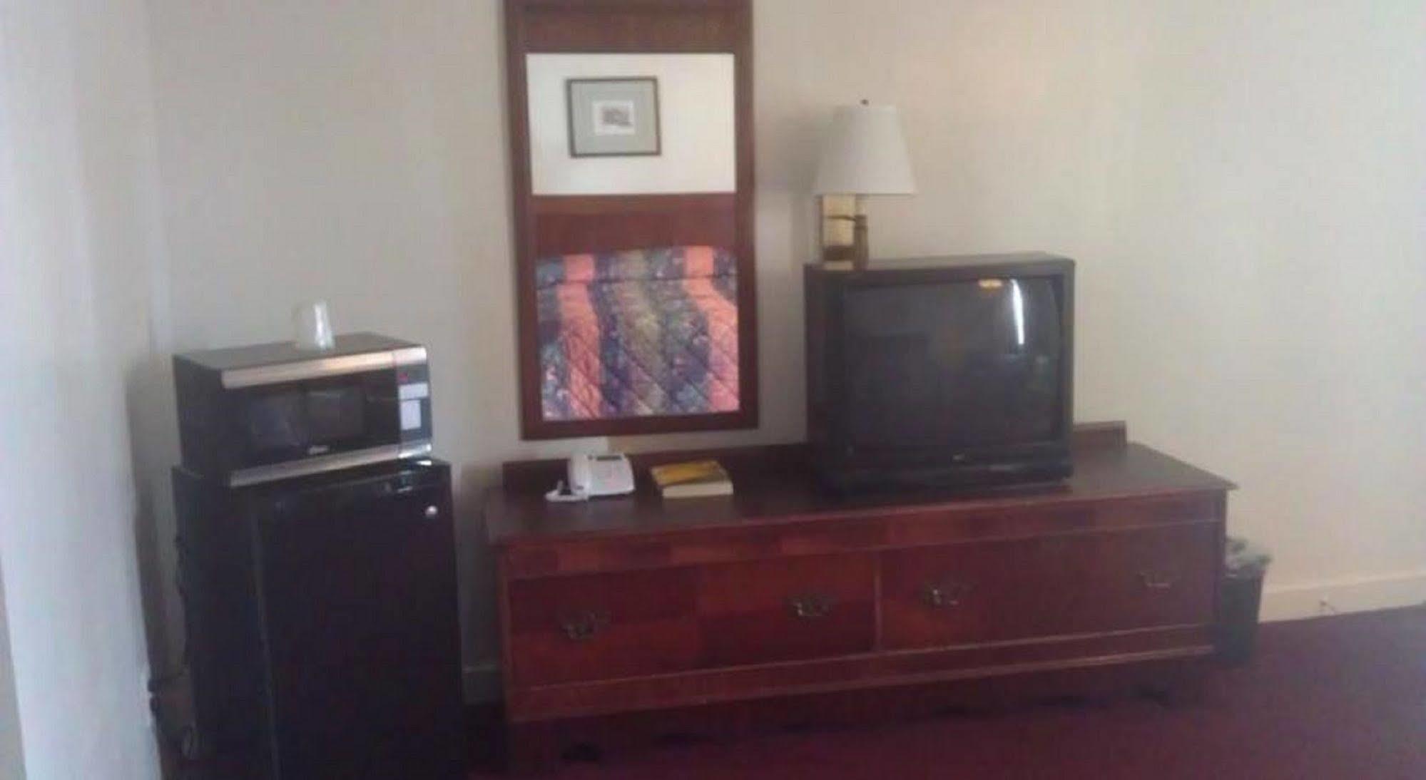 Bassett Motel Williamsburg Extérieur photo