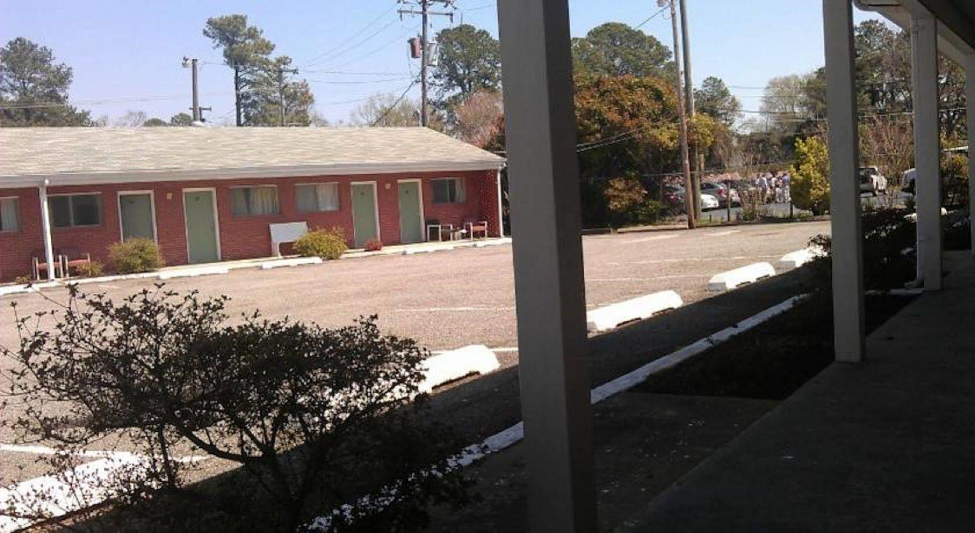 Bassett Motel Williamsburg Extérieur photo